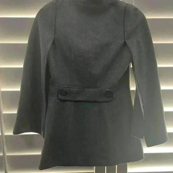 White House Black Market Wool Blend Gray Smoked Pearl Ball Chain Cape XXS $228 - Picture 5 of 9